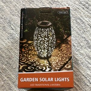 Solar Light LED Traditional Lantern - Black